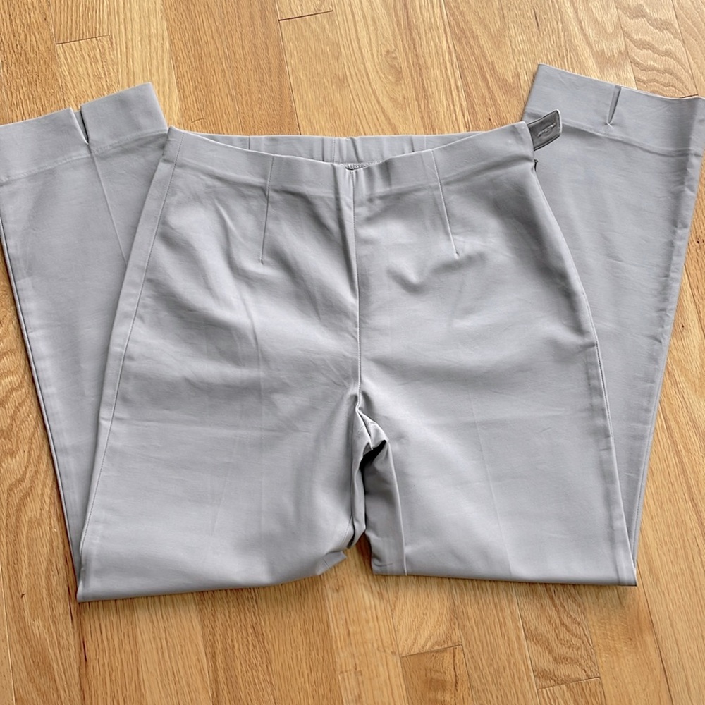 NWOT Zo Zo slacks. Zipper side.